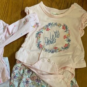 Jessica Simpson Wild Flower Infant Girl Set